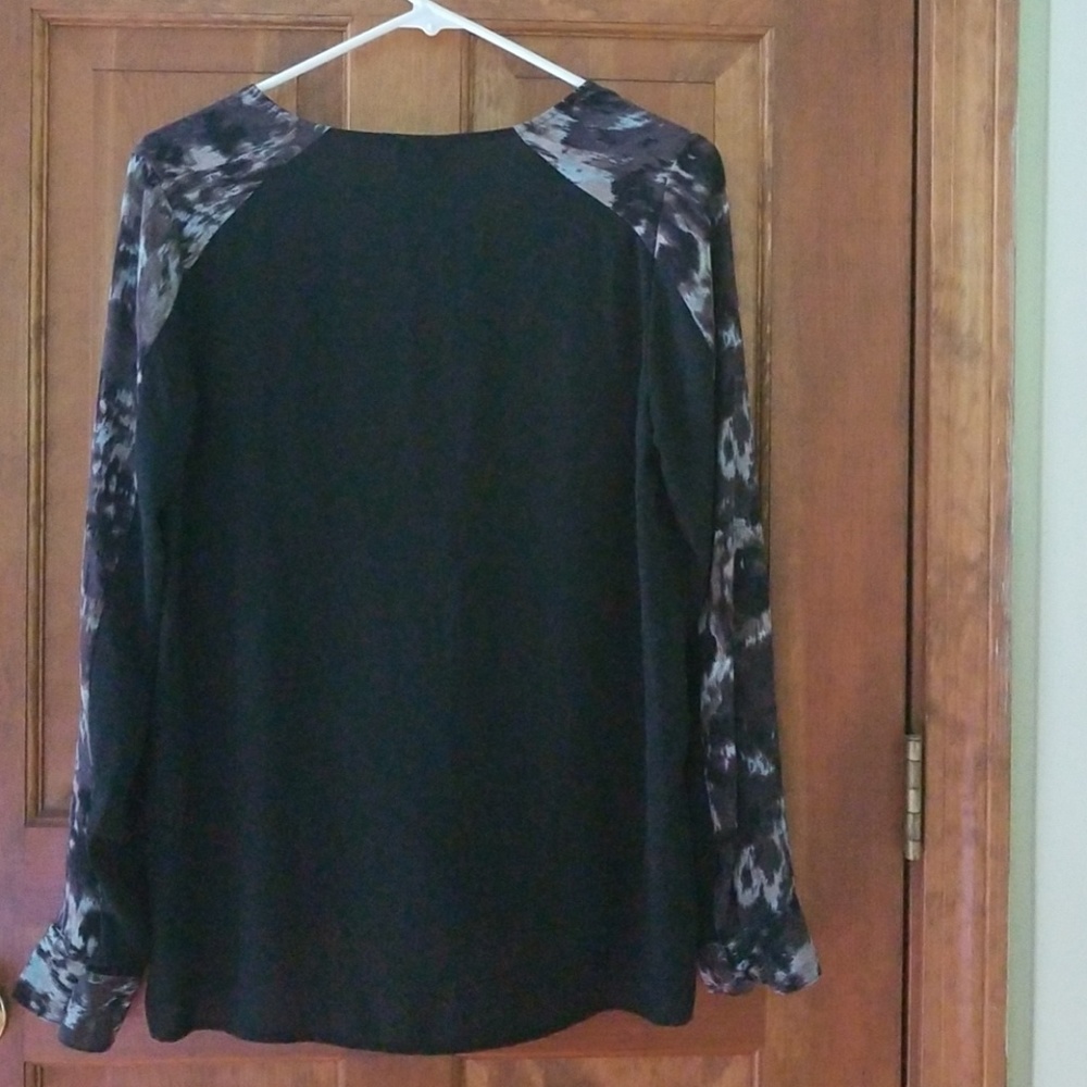 Blouse - Picture 2 of 3
